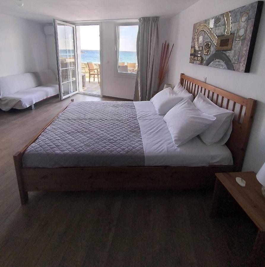 شقة Albatross Seafront House Naxos City المظهر الخارجي الصورة